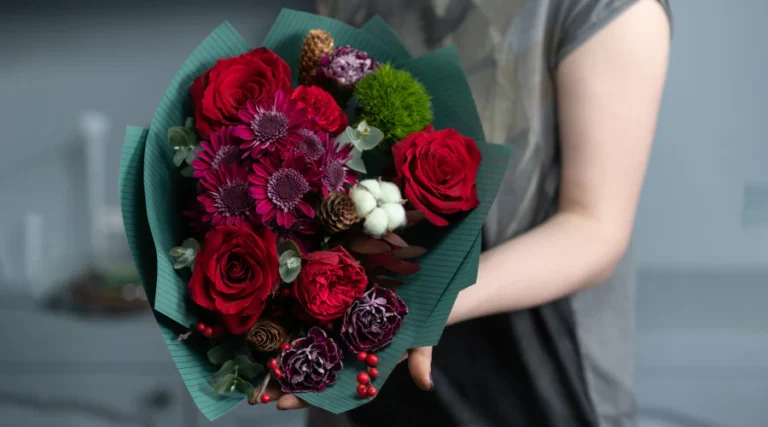 2 The Best Quality of Rosaholics Flower Delivery