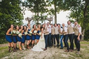 2fc76a5615667140455b0f6ffd62cfa4--country-wedding-attire-country-weddings
