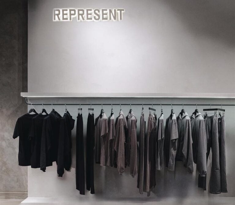 Head-to-Toe Elegance: Represent’s Ultimate Wardrobe Staples 412860873 18402183100046760 4828317897777235106 n