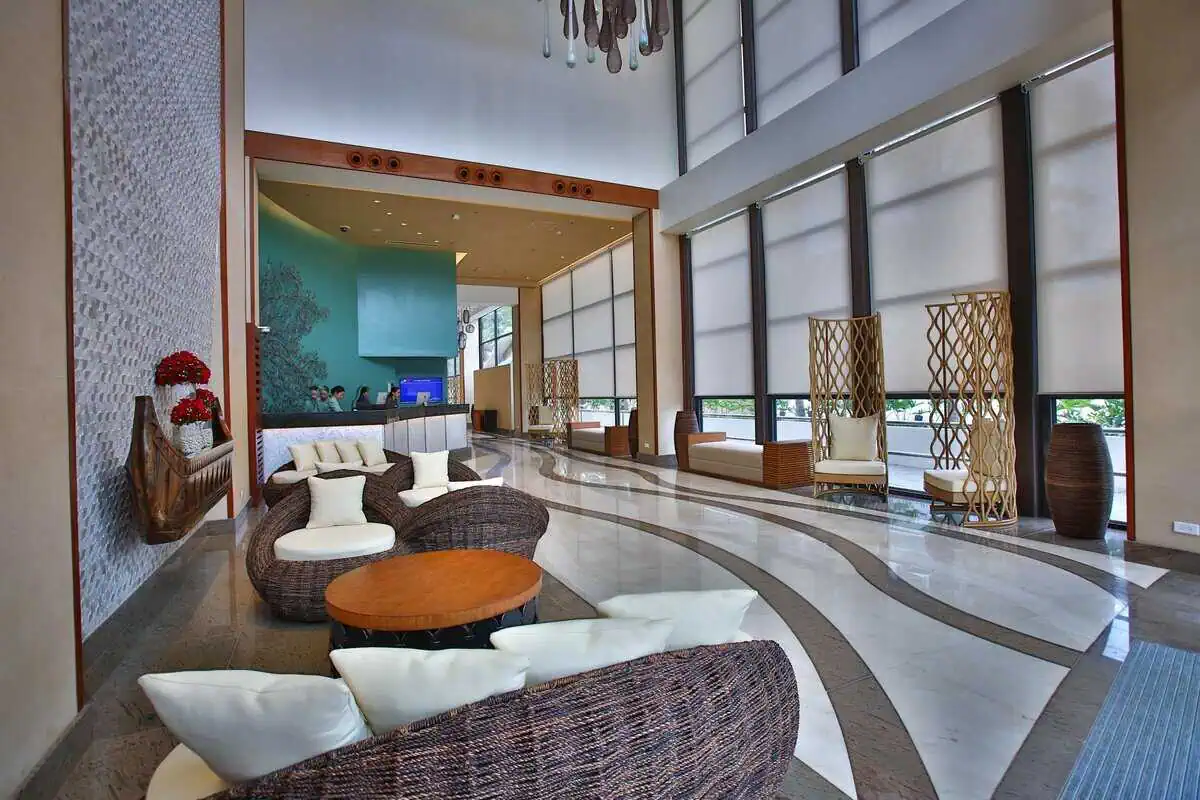 Lobby4
