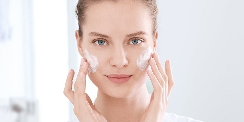 Skincare-Routine-For-Sensitive-S