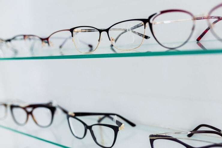 close-up-colored-frames-display 23-2148273147