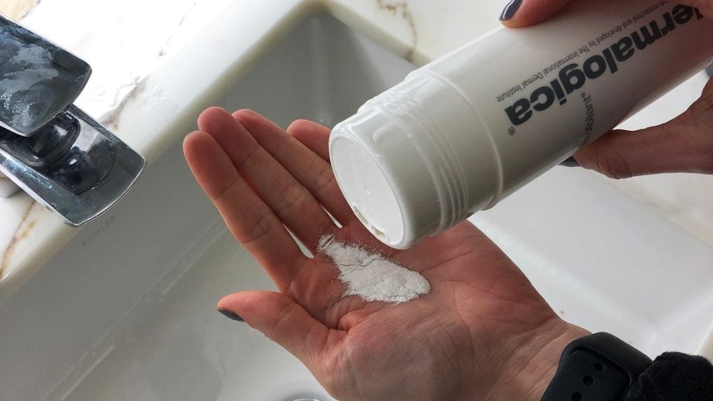 dermalogica-daily-microfoliant-texture
