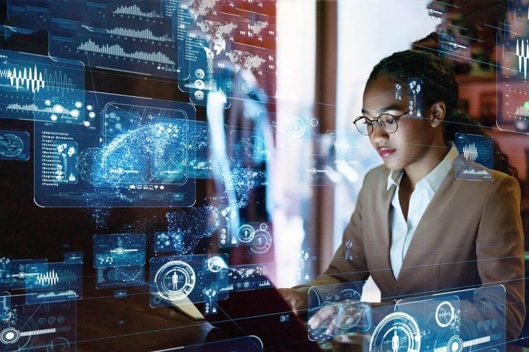 ey-woman-tackling-technology