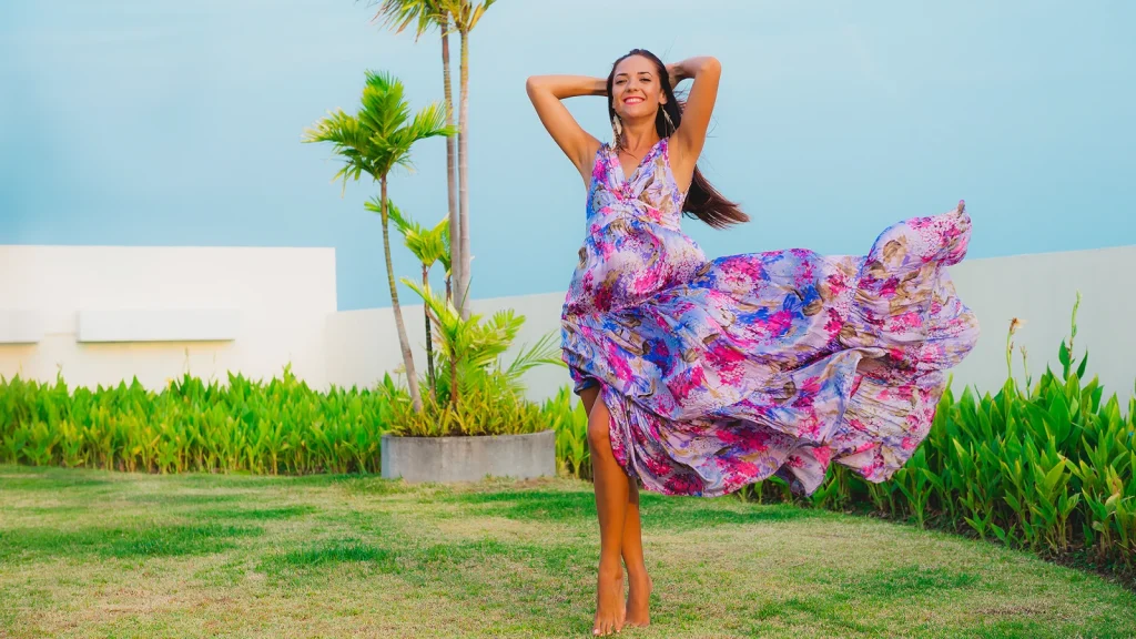 flowy-maxi-dress-wind