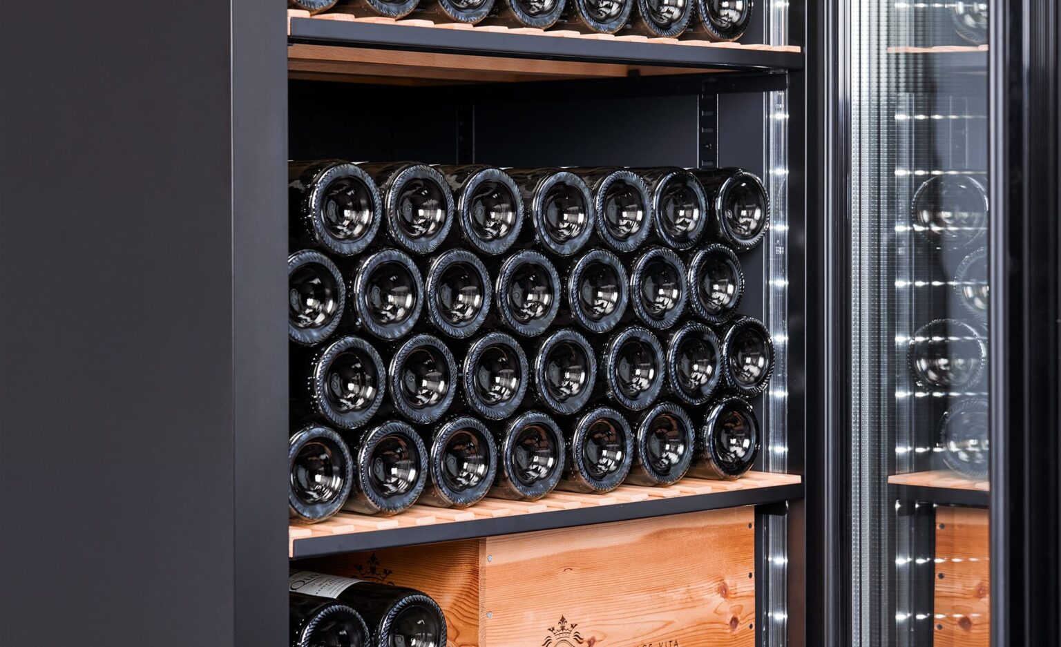 weinklimaschrank-50-150-flaschen